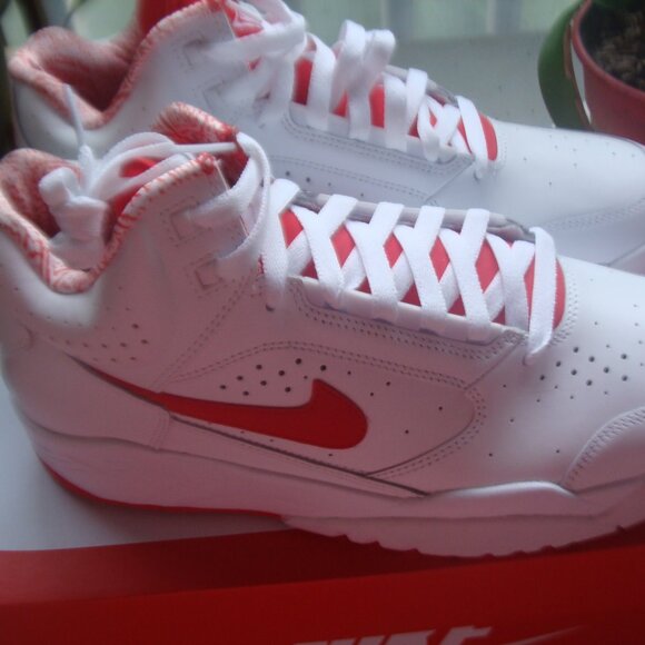 NEW Nike Air Flight Lite Mid White University Red, Size US 10.5